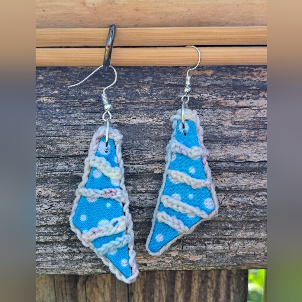 Crochet Earrings Speckled White Hand Dyed Yarn Blue Polka Dots Cotton